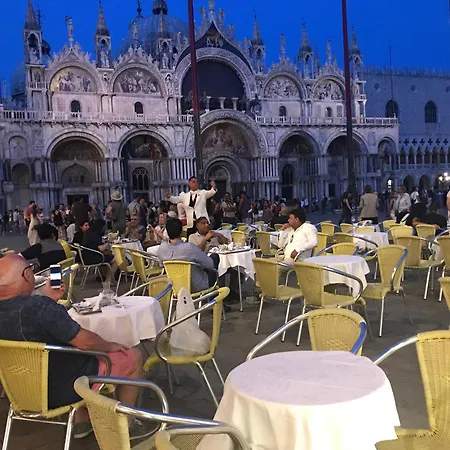 شقة Terrazzi Su Piazza San Marco البندقية